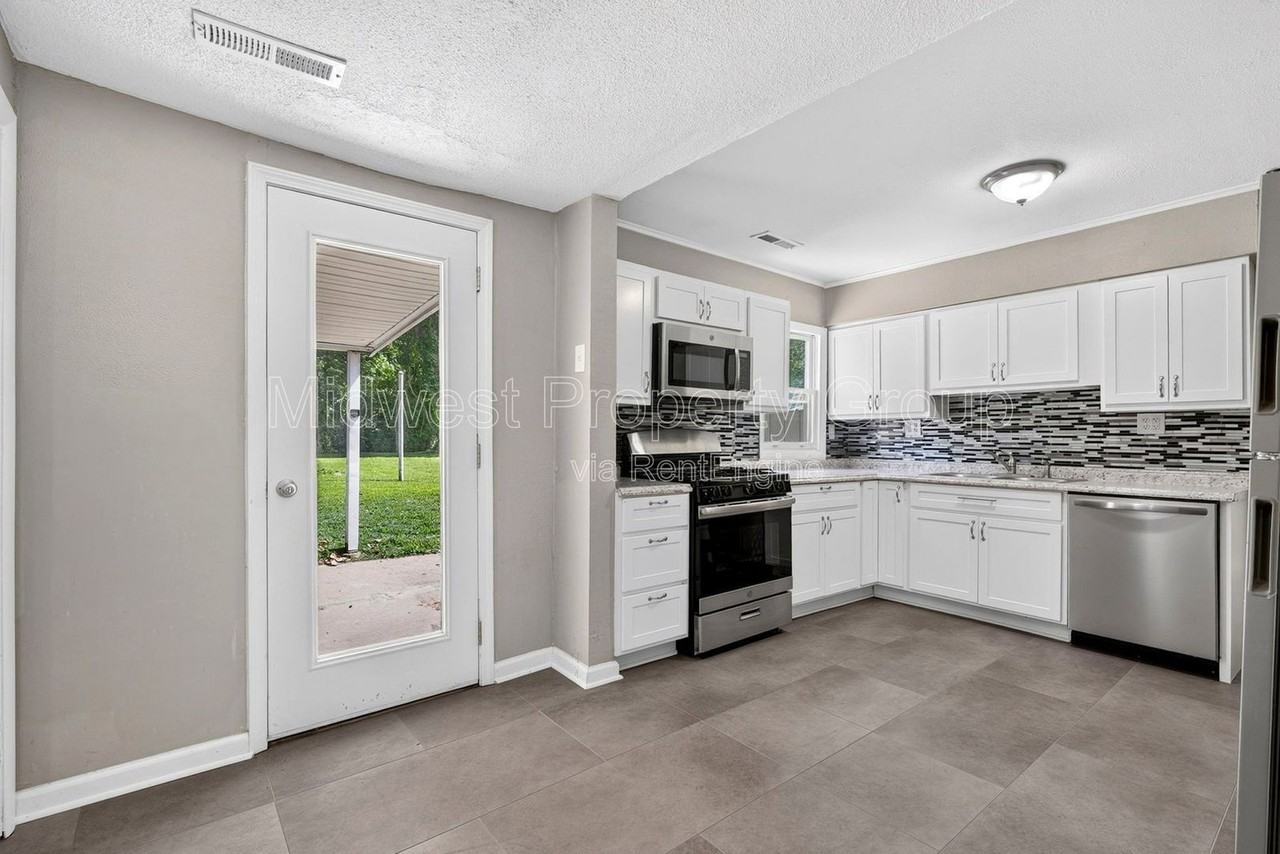 15 Marie Dr - Photo 6 of 27