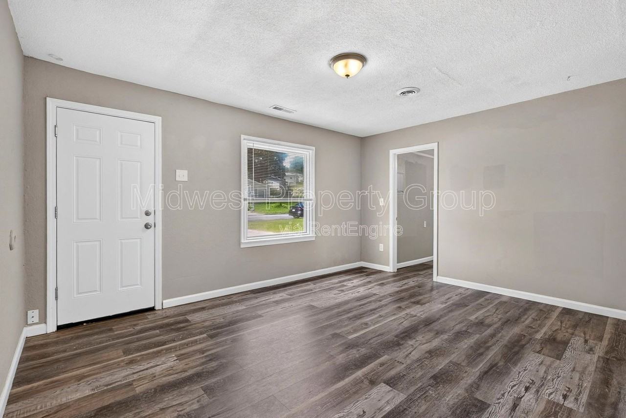 15 Marie Dr - Photo 7 of 27