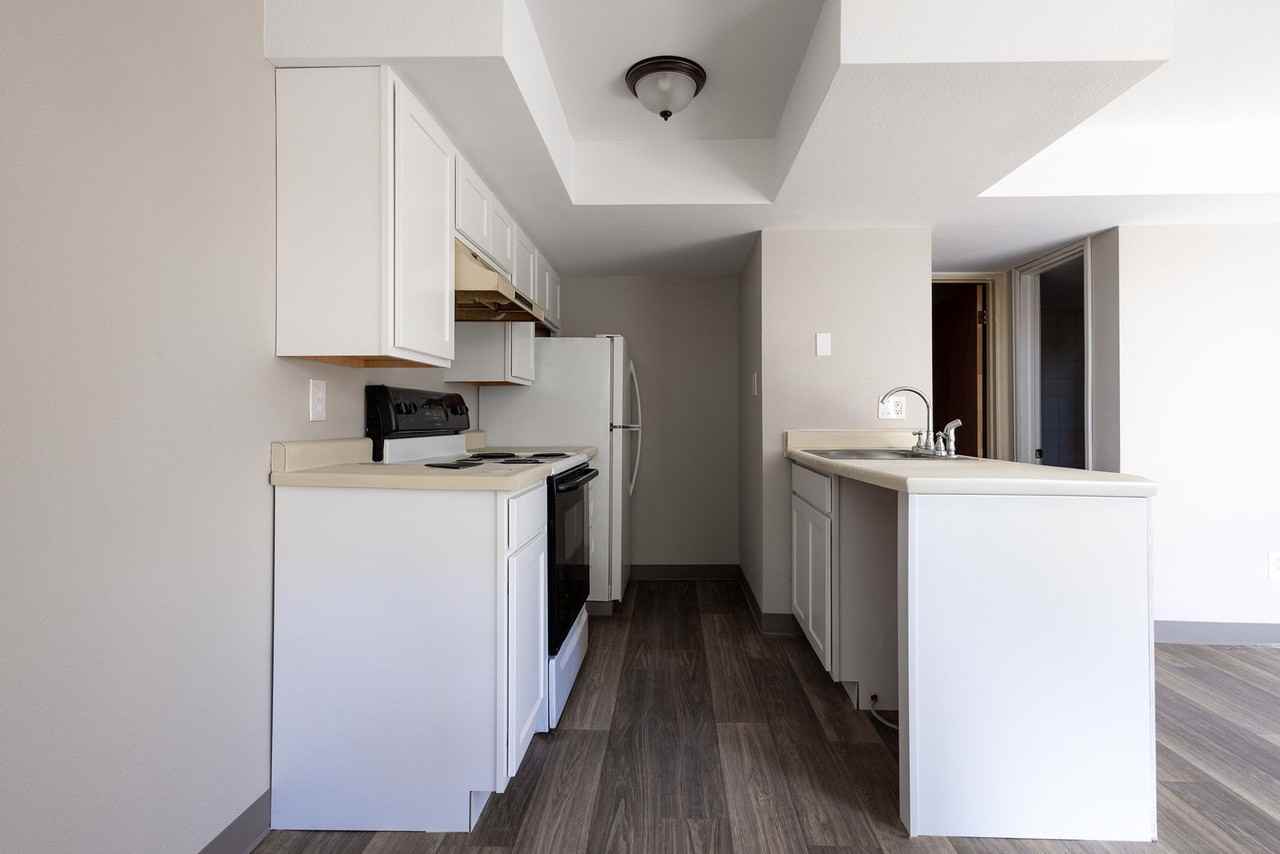 Belmont Heights - Photo 3 of 31