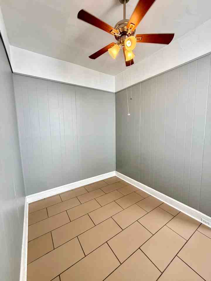 205 E King St #2 - Photo 7 of 11