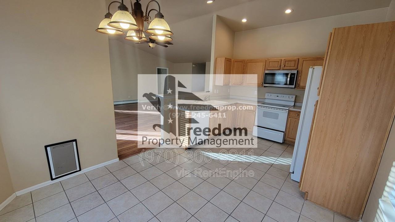 736 Galena Dr - Photo 4 of 13