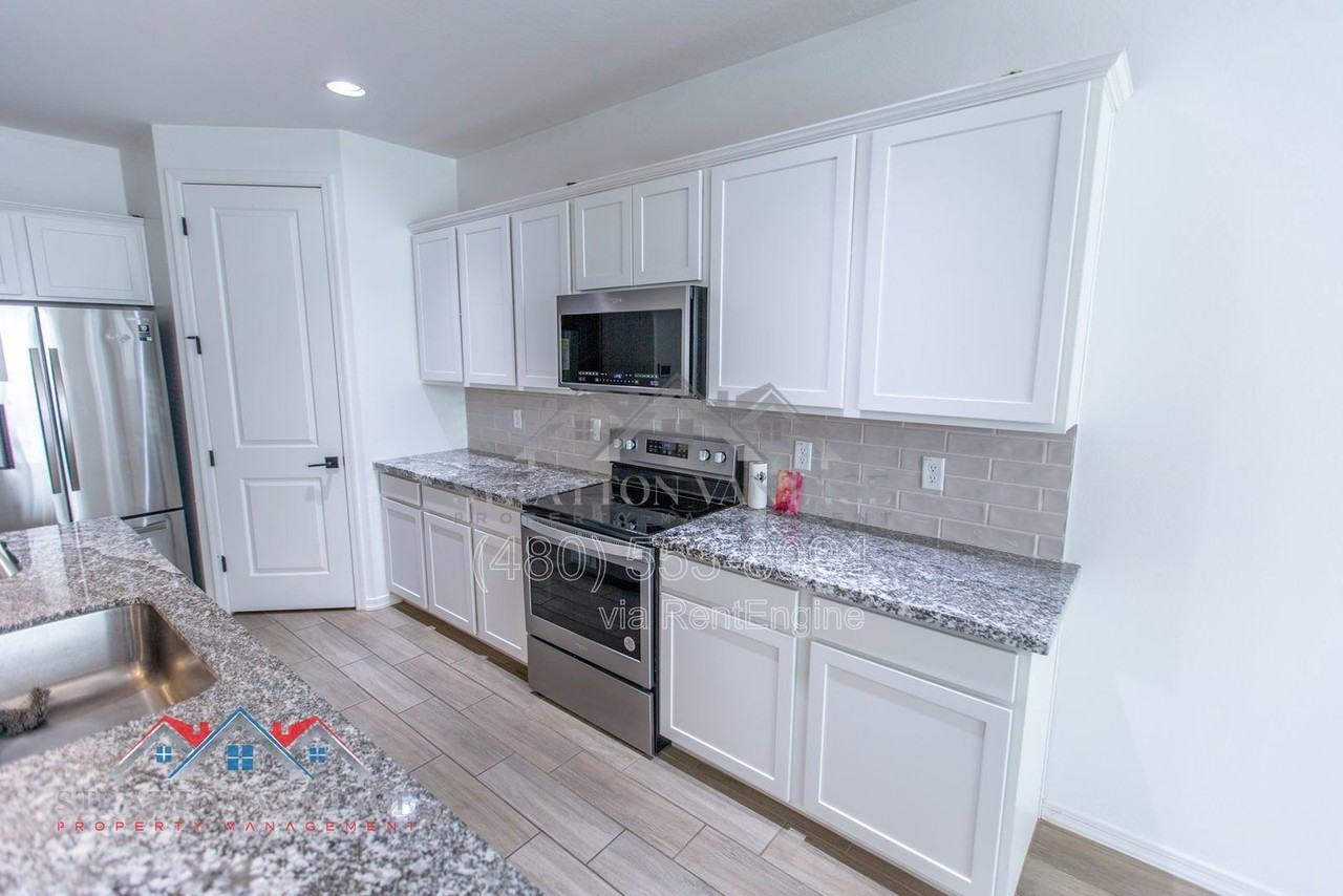 9317 E Static Ave - Photo 7 of 35