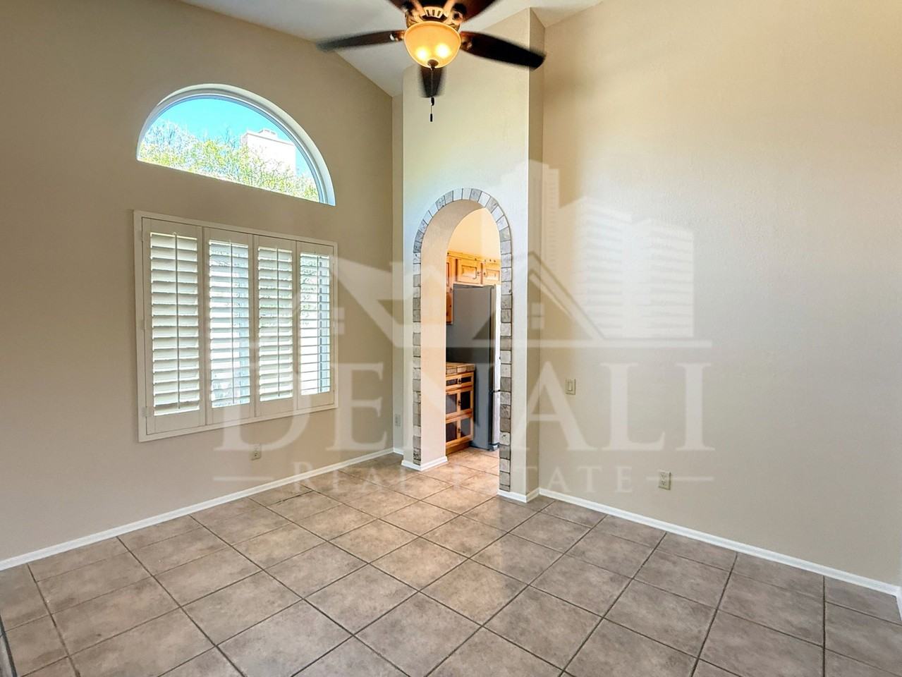 1211 E Drake Dr - Photo 6 of 29
