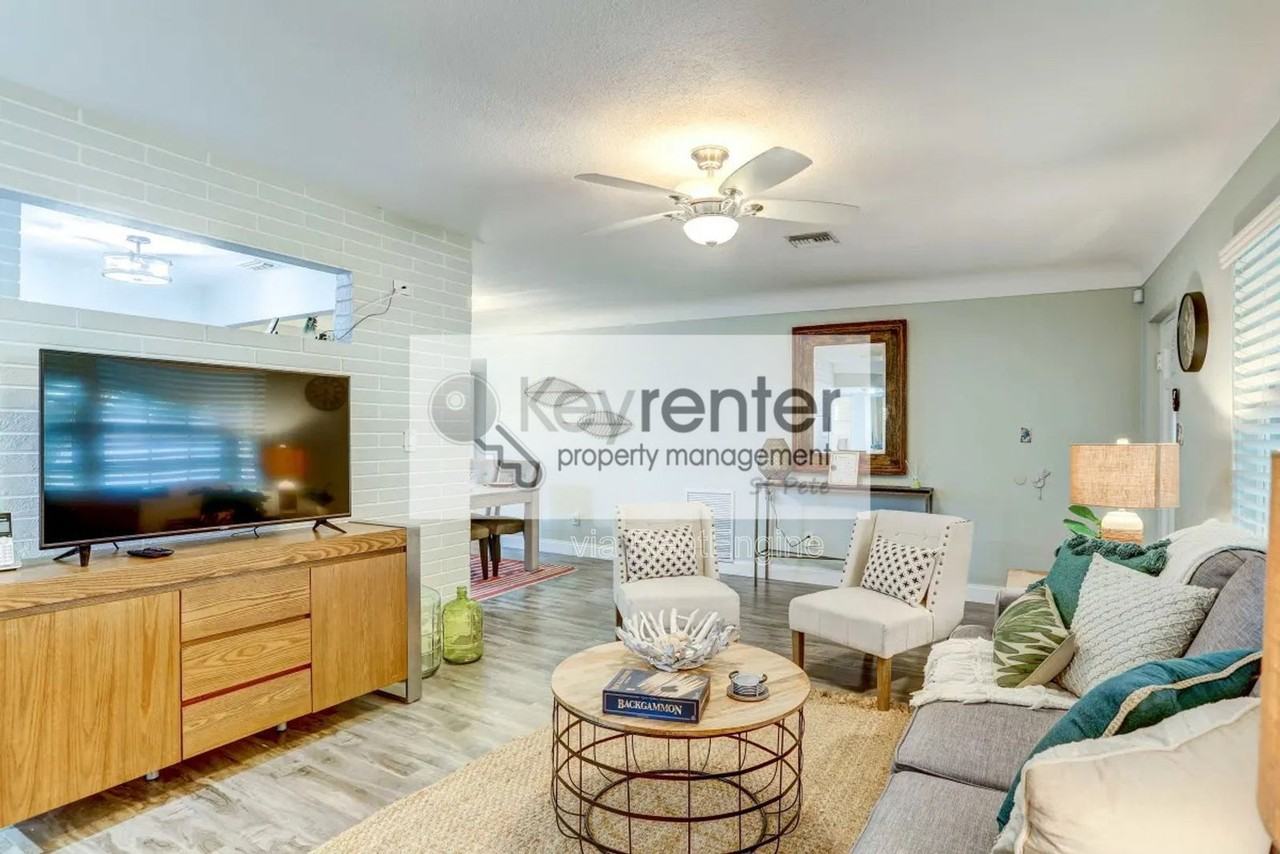 9954 48th Pl N - Photo 4 of 33