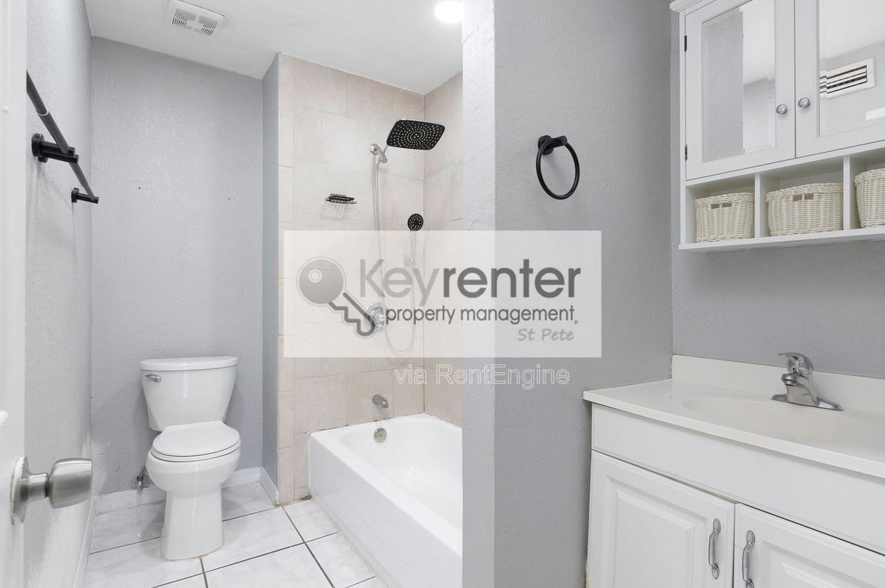 5255 45th Ave N - Photo 7 of 26
