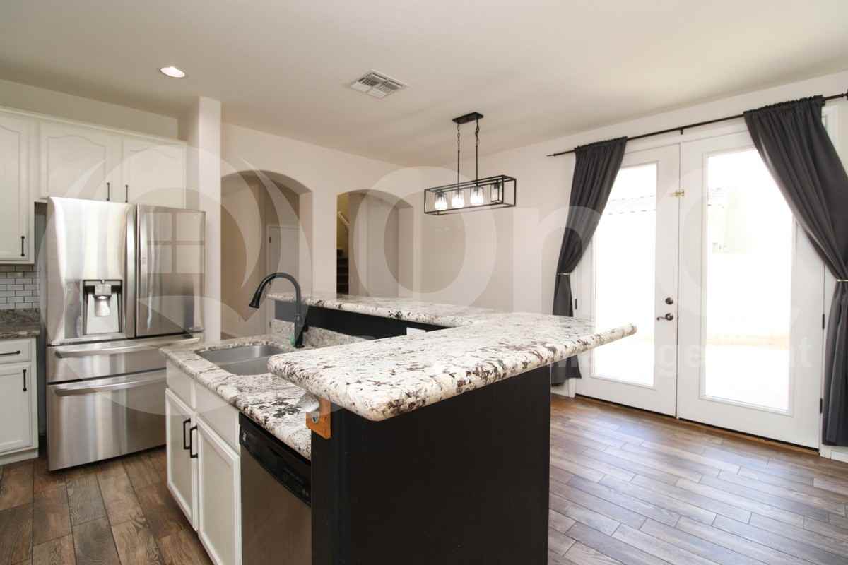 3641 E Moreno St - Photo 4 of 41