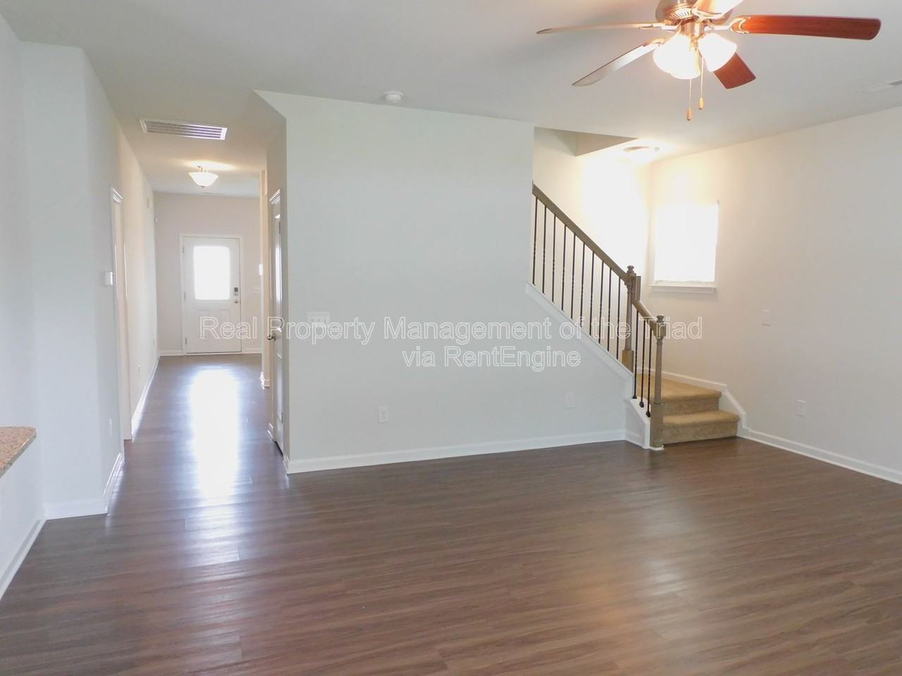 390 Spaulding St - Photo 3 of 35