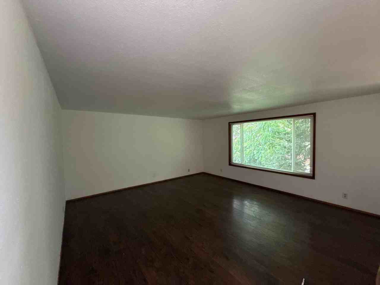 2435 City View St - Photo 4 of 26