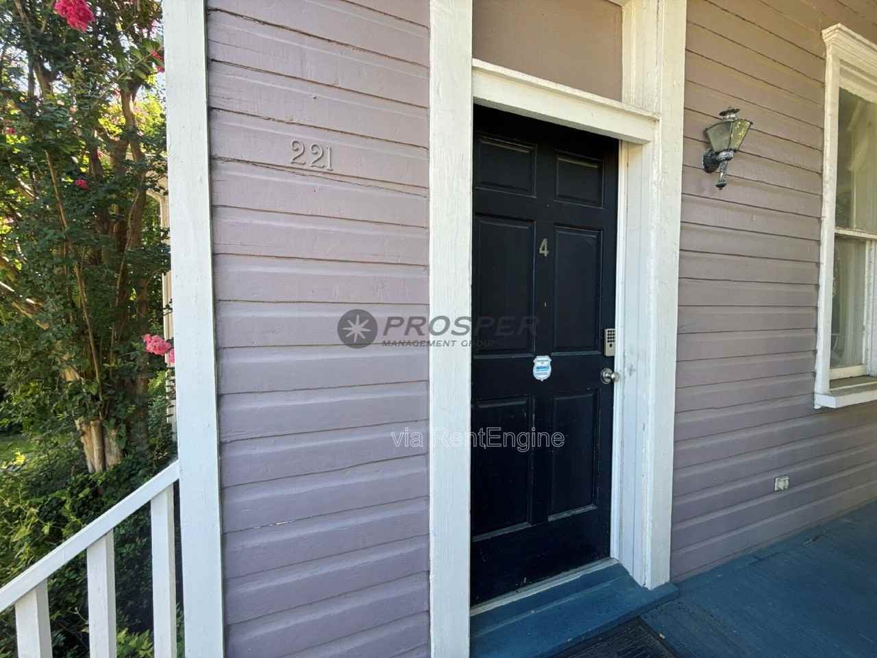 221 Congress St #4 - Photo 2 of 9