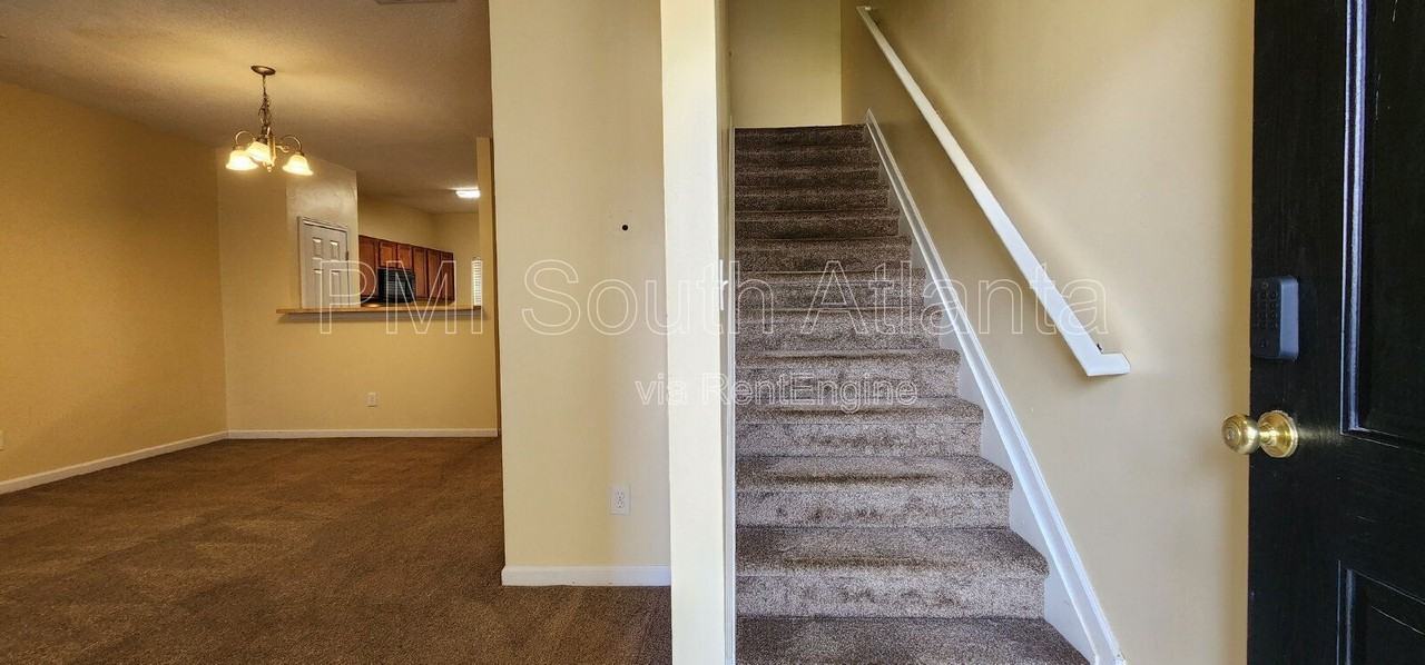 7298 Wagon Wheel Ct - Photo 3 of 32