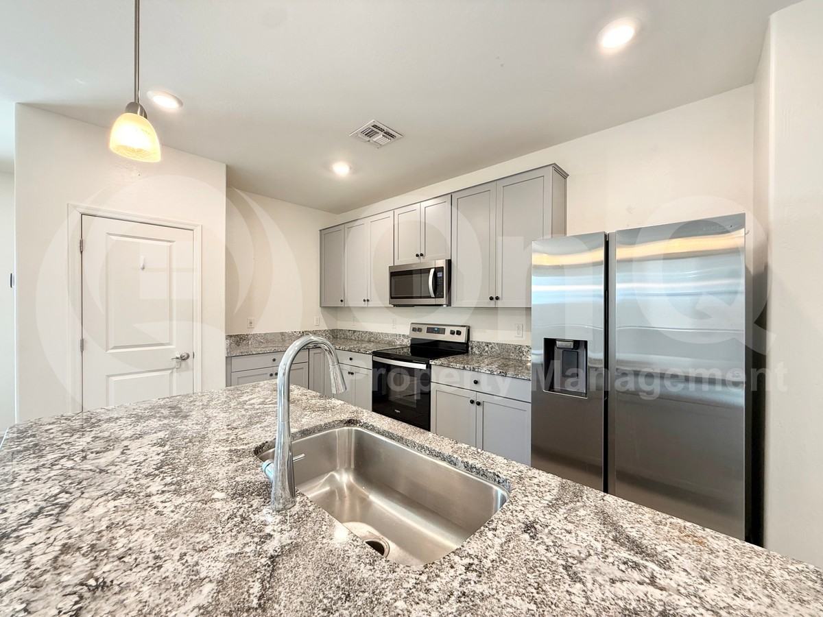 12332 W Belmont Ave - Photo 4 of 16
