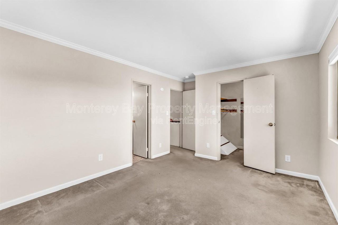 3137 Seacrest Ave #12 - Photo 4 of 28