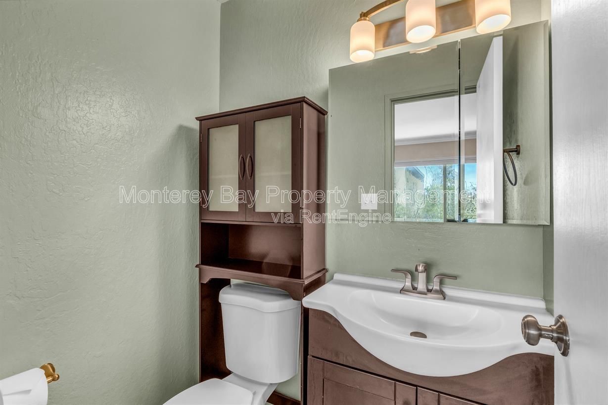 3137 Seacrest Ave #12 - Photo 7 of 28