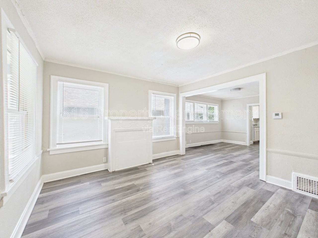 5636 Garfield Ave - Photo 2 of 22