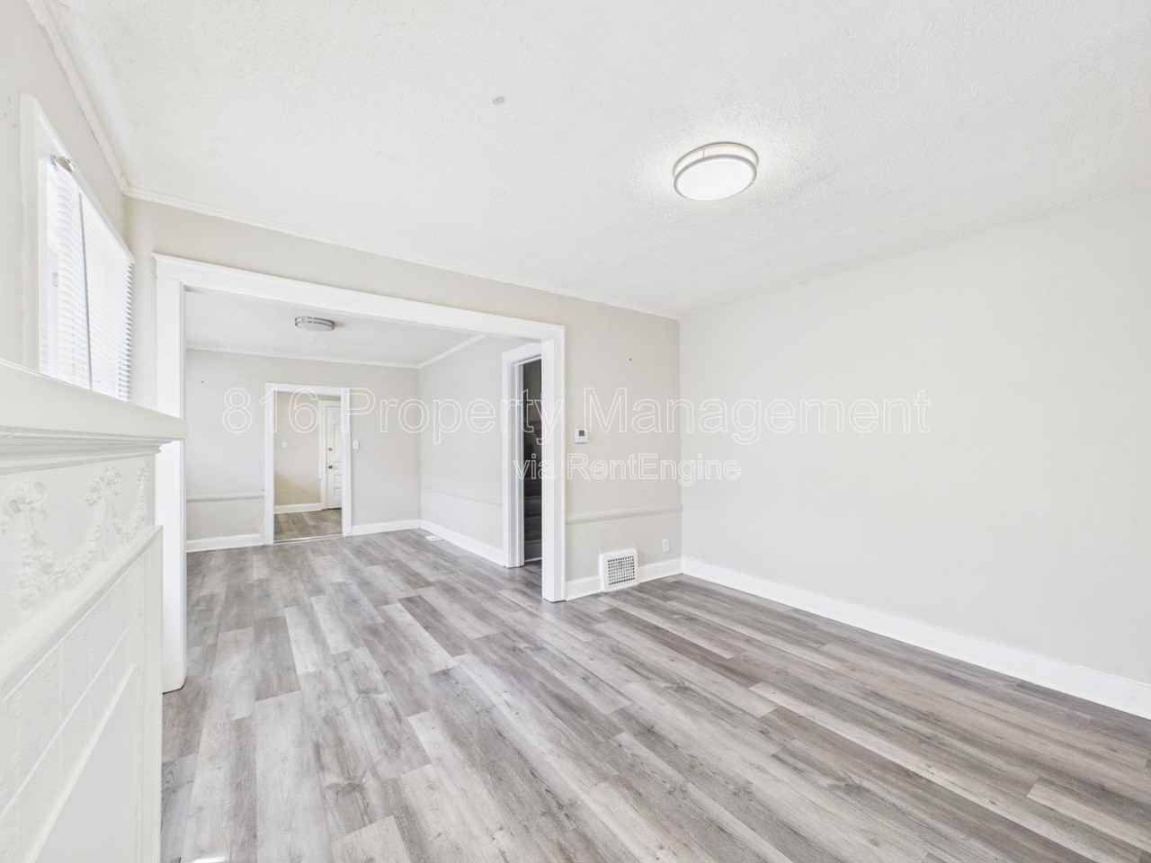 5636 Garfield Ave - Photo 3 of 22