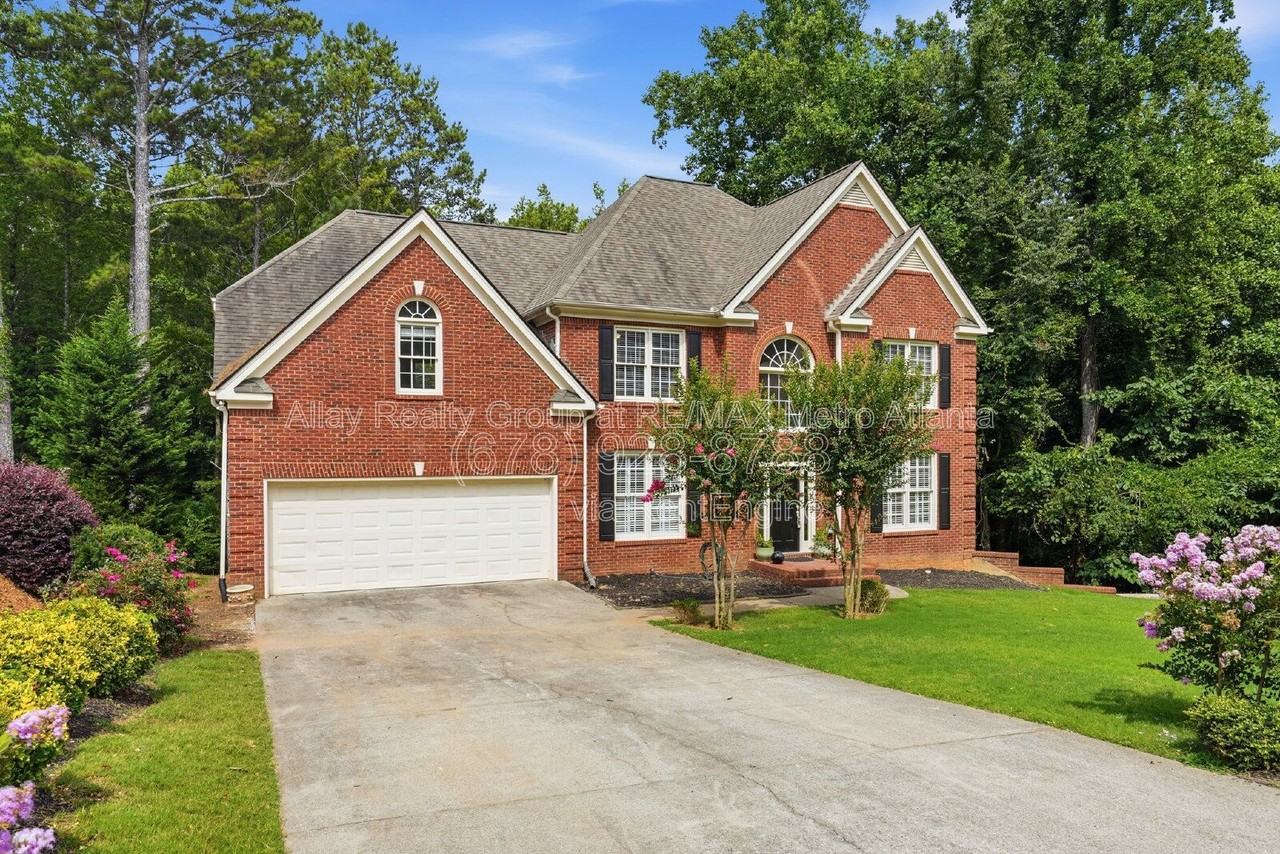 6725 Ridgefield Dr - Photo 2 of 50