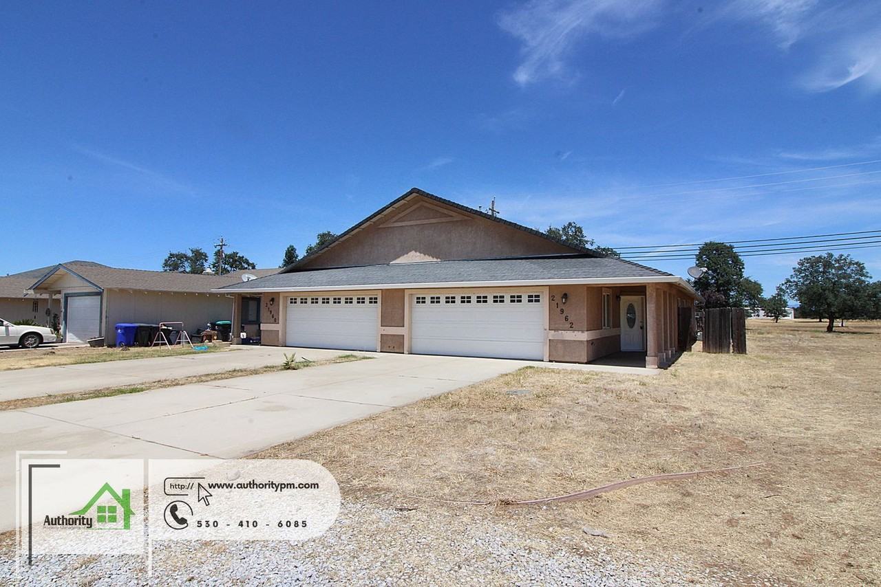 21962 Klamath River Pl - Photo 2 of 22