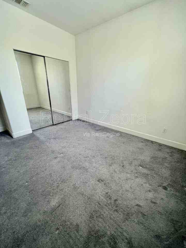 459 Jacobs Dr - Photo 5 of 25