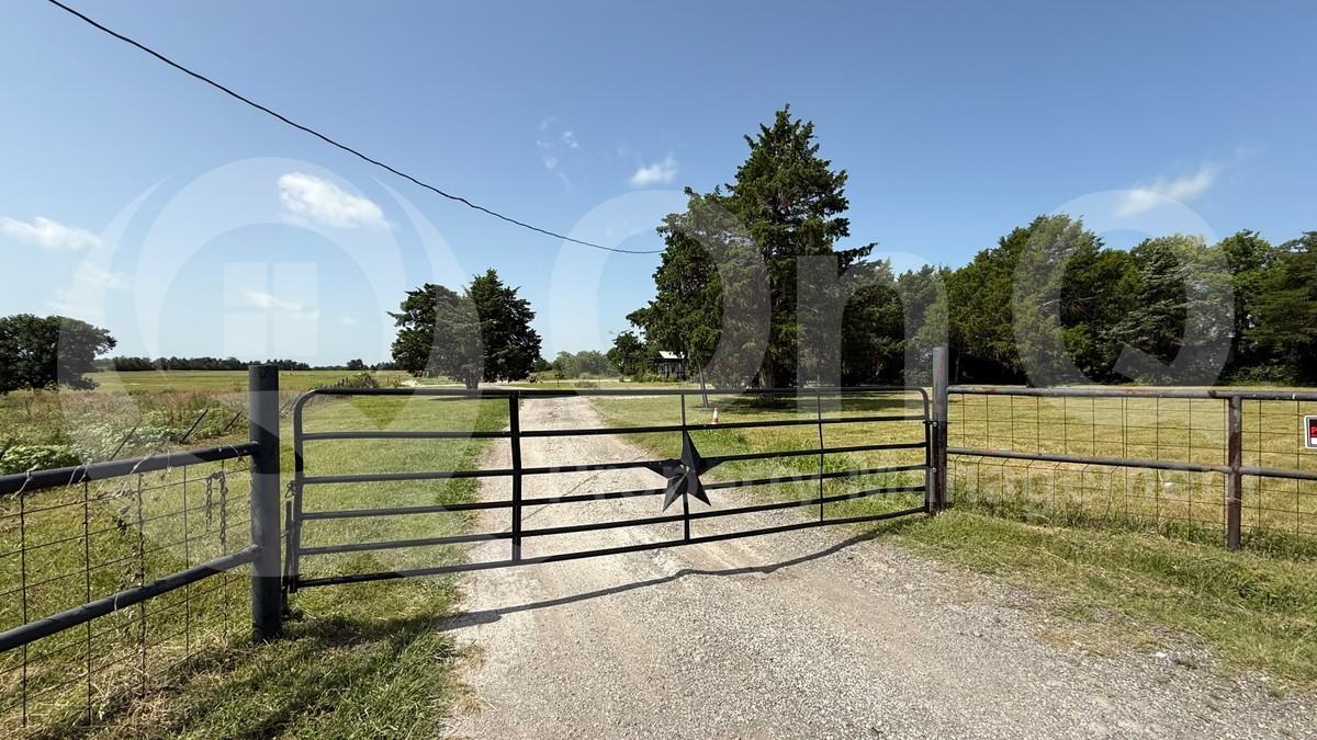 5629 County Road 1120 - Photo 5 of 20