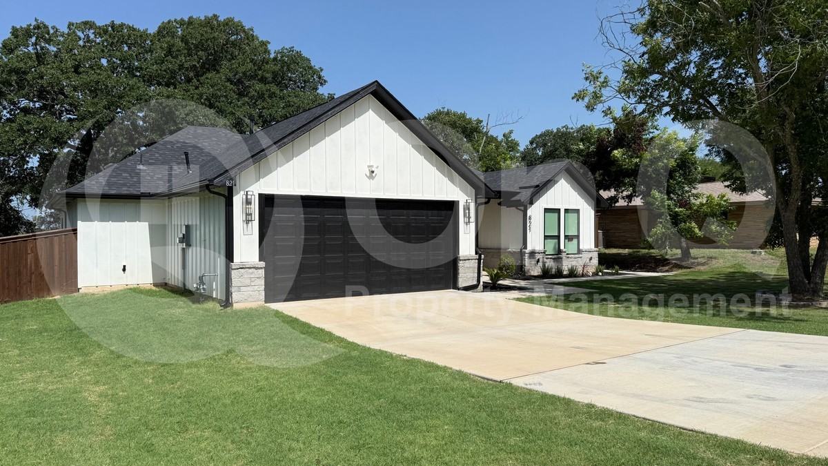 821 Vickie Dr - Photo 3 of 22