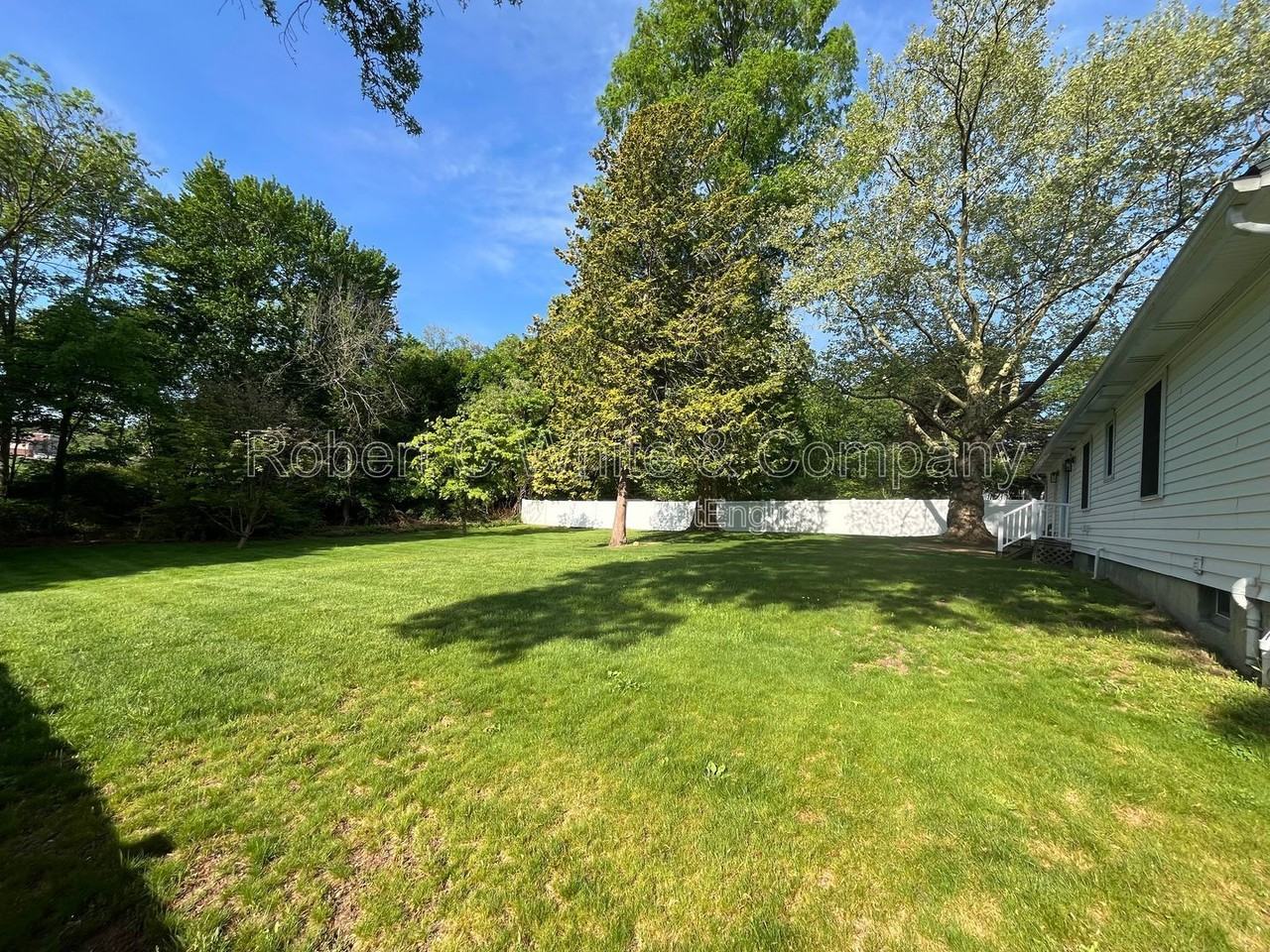 233 S Rolling Acres Rd - Photo 2 of 15