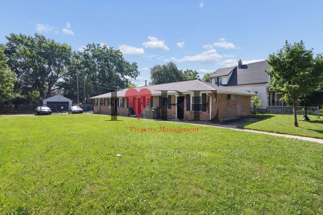382 S Hague Ave #A - Photo 3 of 25