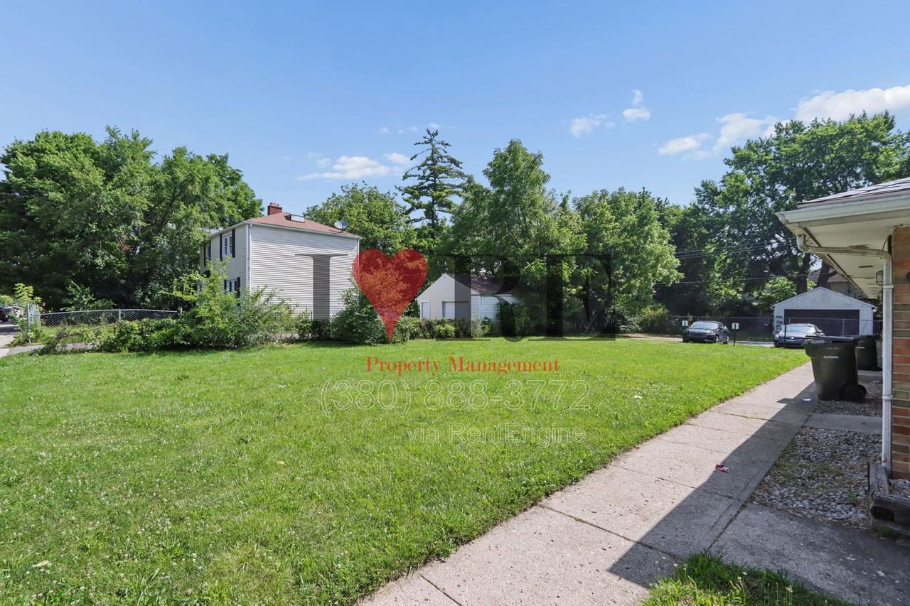382 S Hague Ave #A - Photo 5 of 25