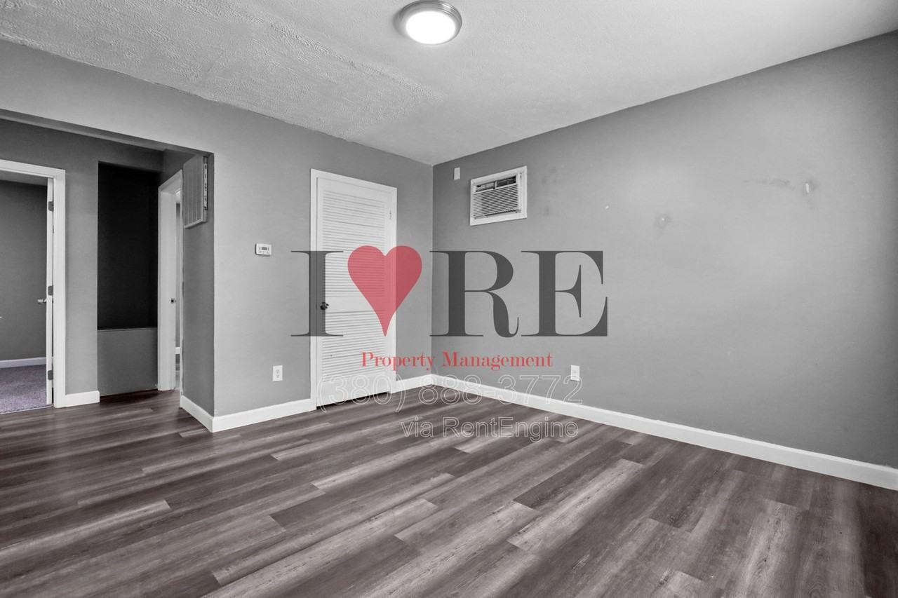 382 S Hague Ave #A - Photo 7 of 25