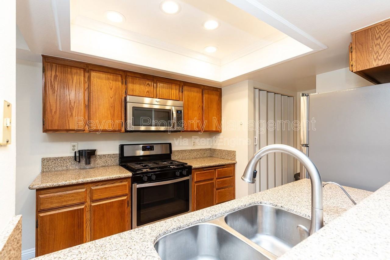 9316 Twin Trails Dr #104 - Photo 4 of 25