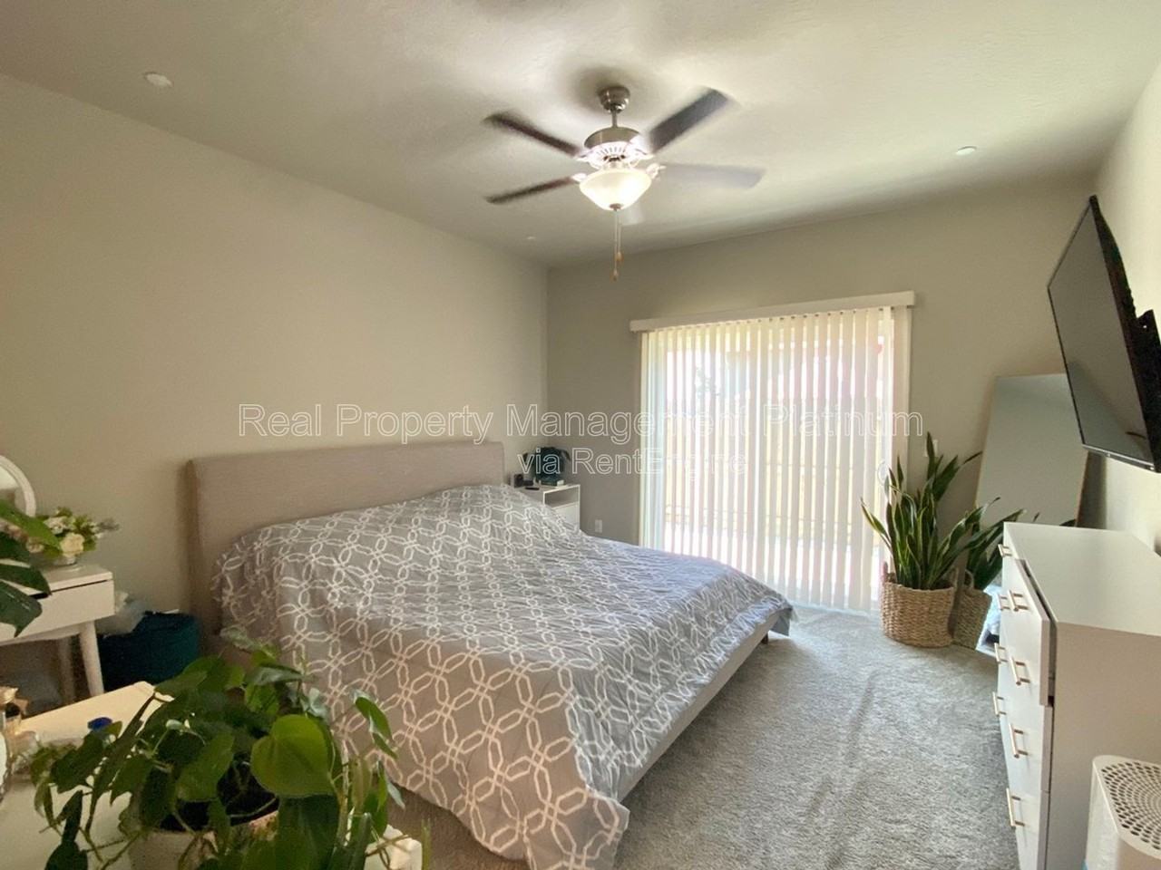 6213 E Garland Ave - Photo 6 of 14