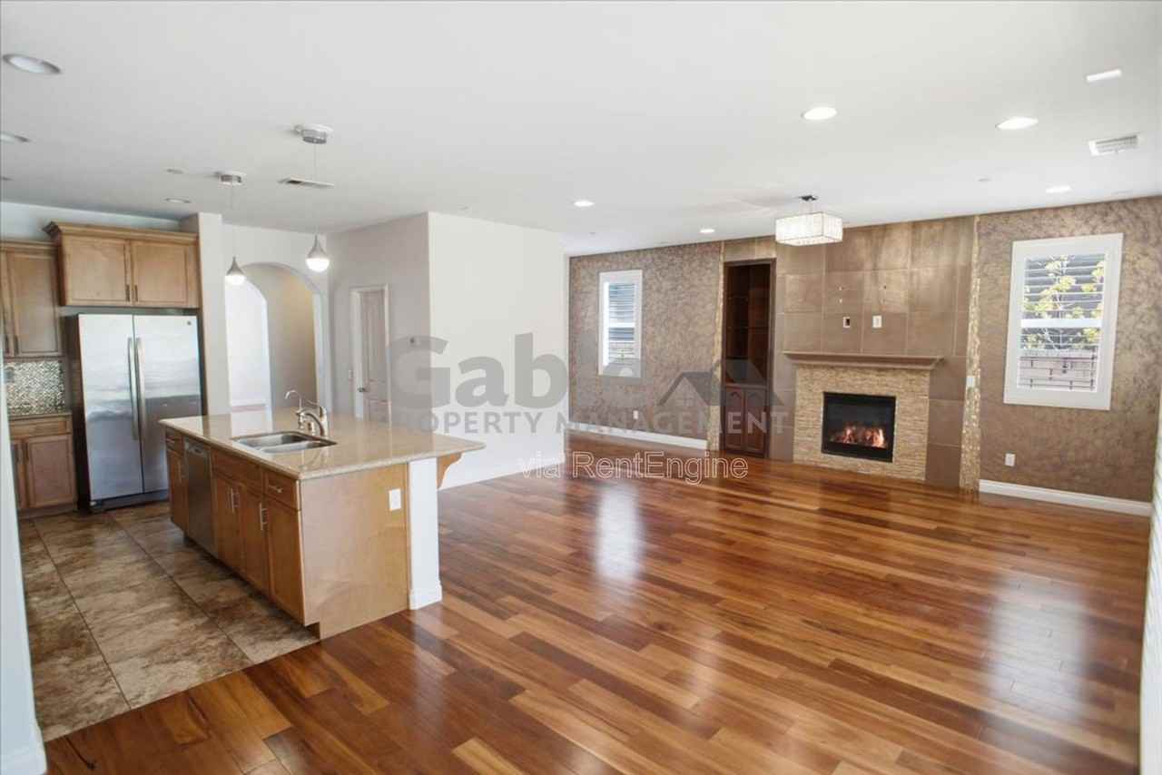 28625 Stonegate Ct - Photo 6 of 31