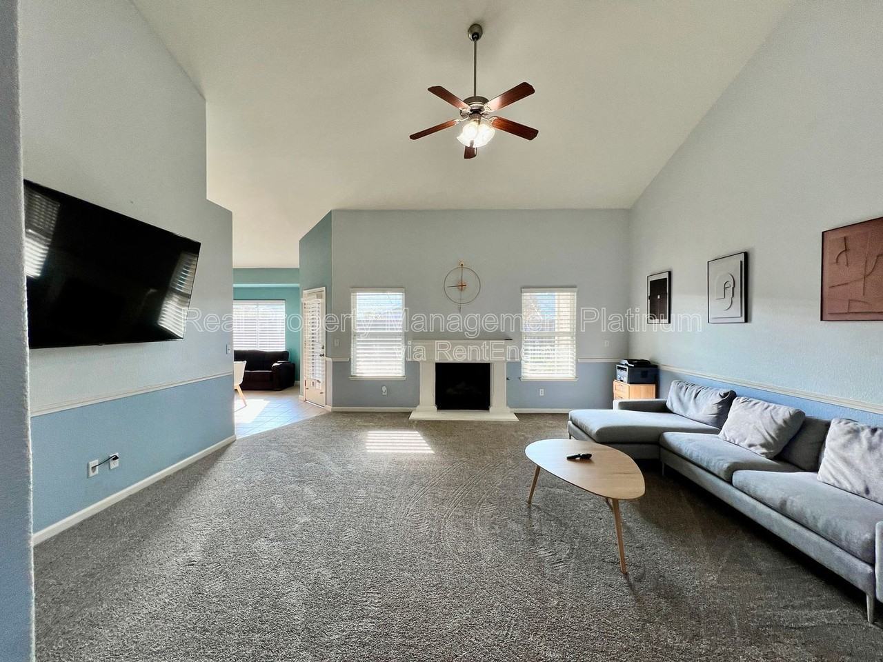 6859 E Cortland Ave - Photo 3 of 21