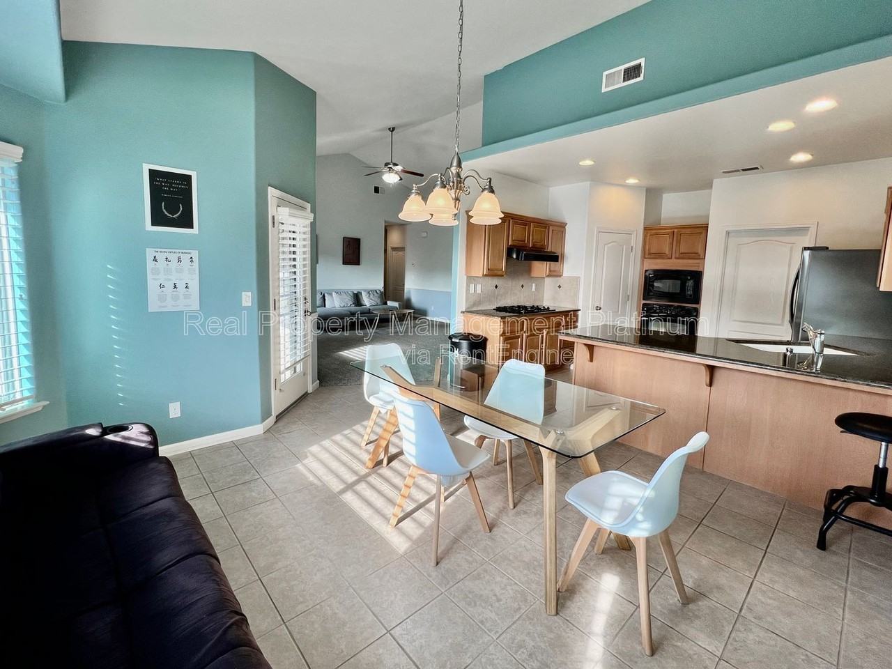 6859 E Cortland Ave - Photo 4 of 21