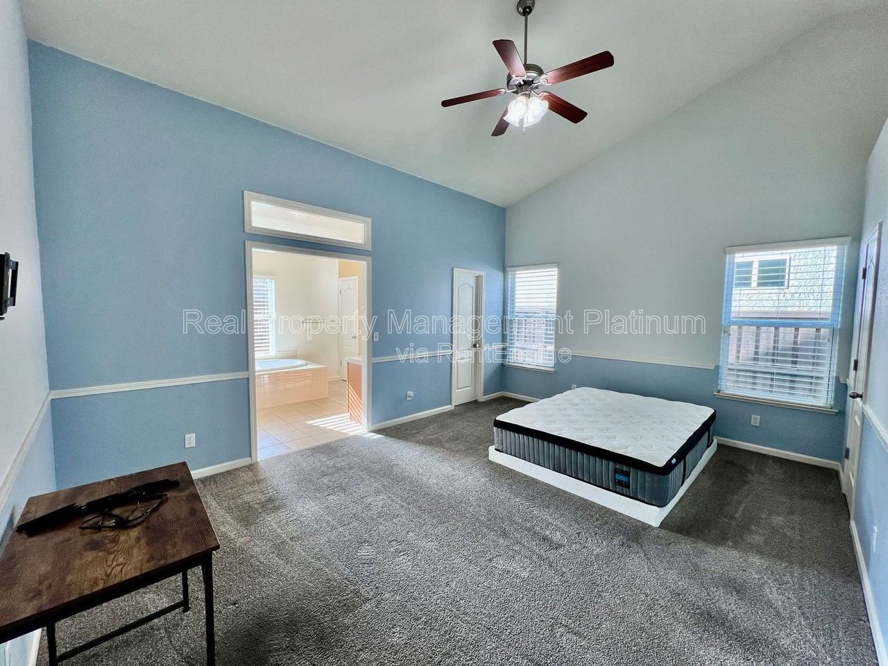 6859 E Cortland Ave - Photo 5 of 21