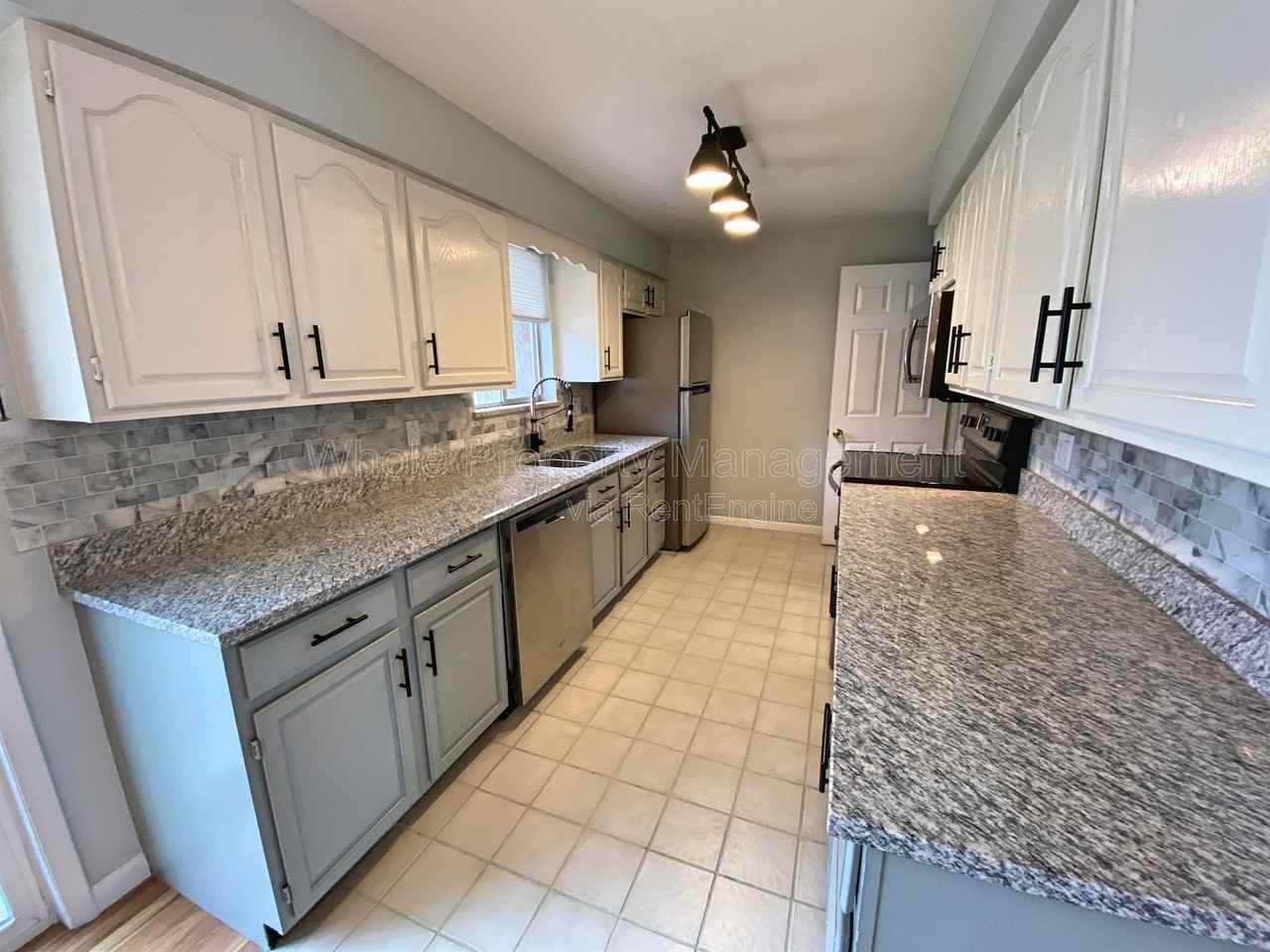 10640 W 62nd Pl - Photo 7 of 40