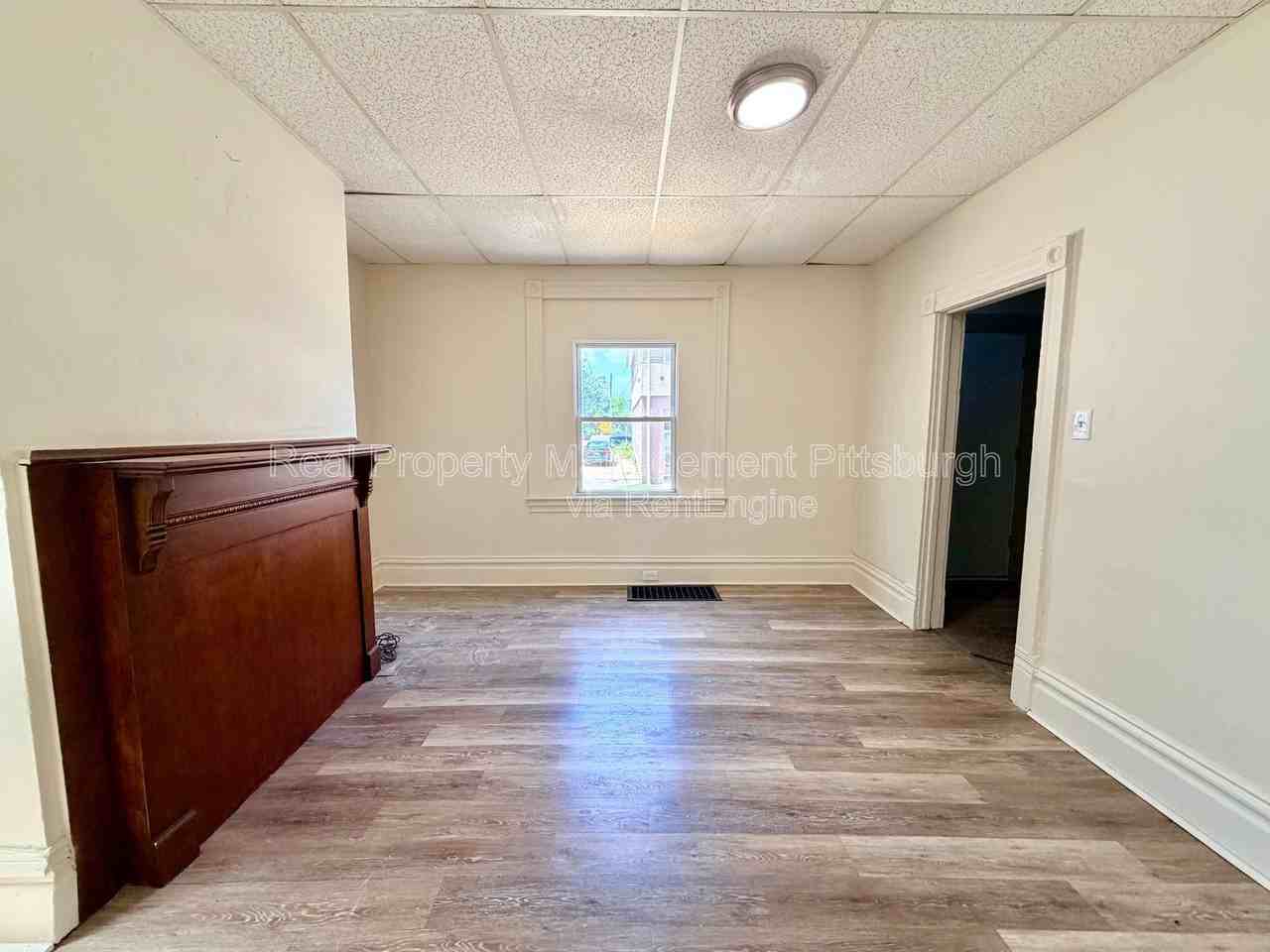405 Main St - Photo 3 of 21