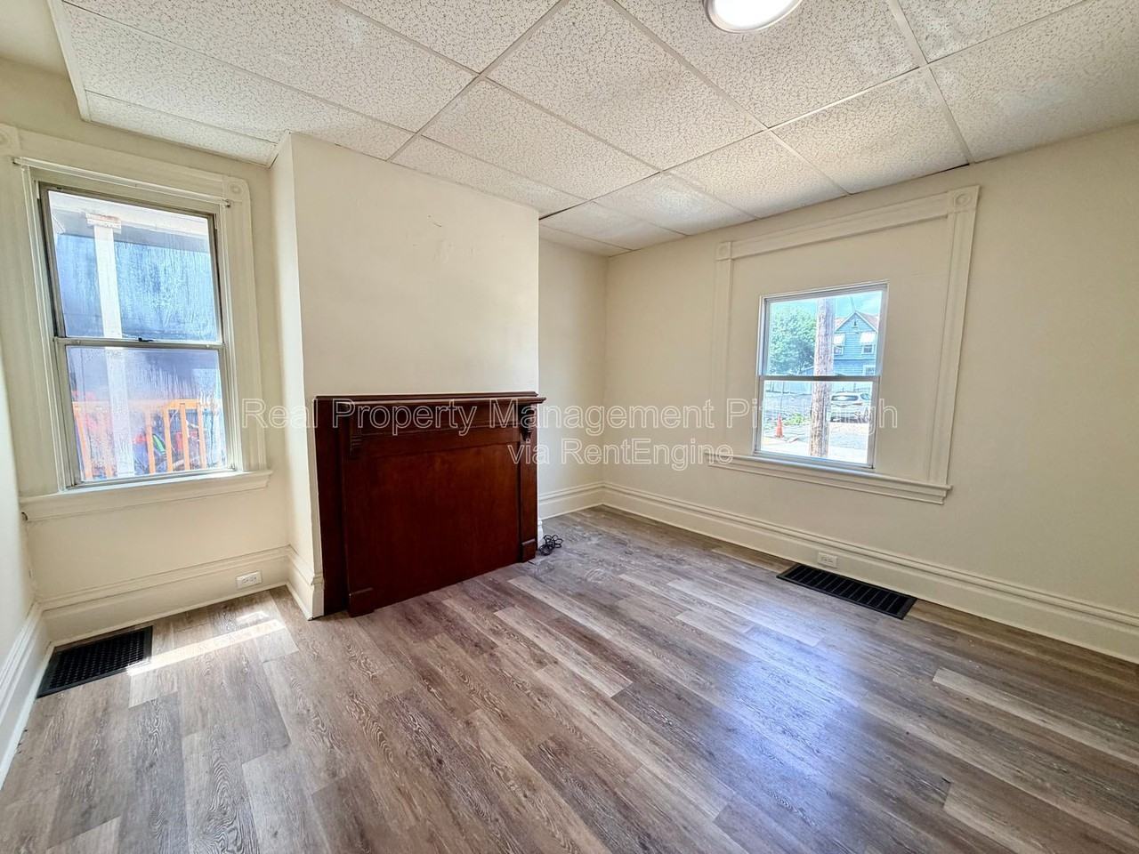 405 Main St - Photo 4 of 21