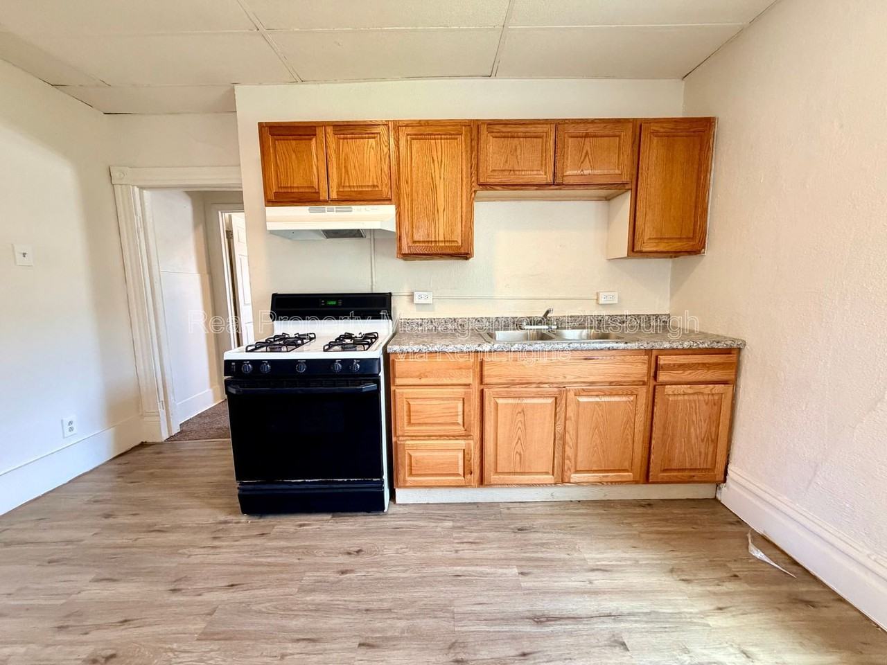 405 Main St - Photo 6 of 21