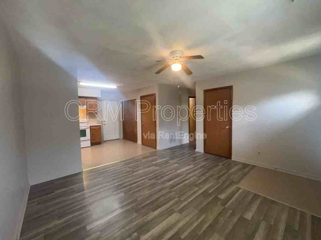 1912 N Apperson Way - Photo 4 of 21