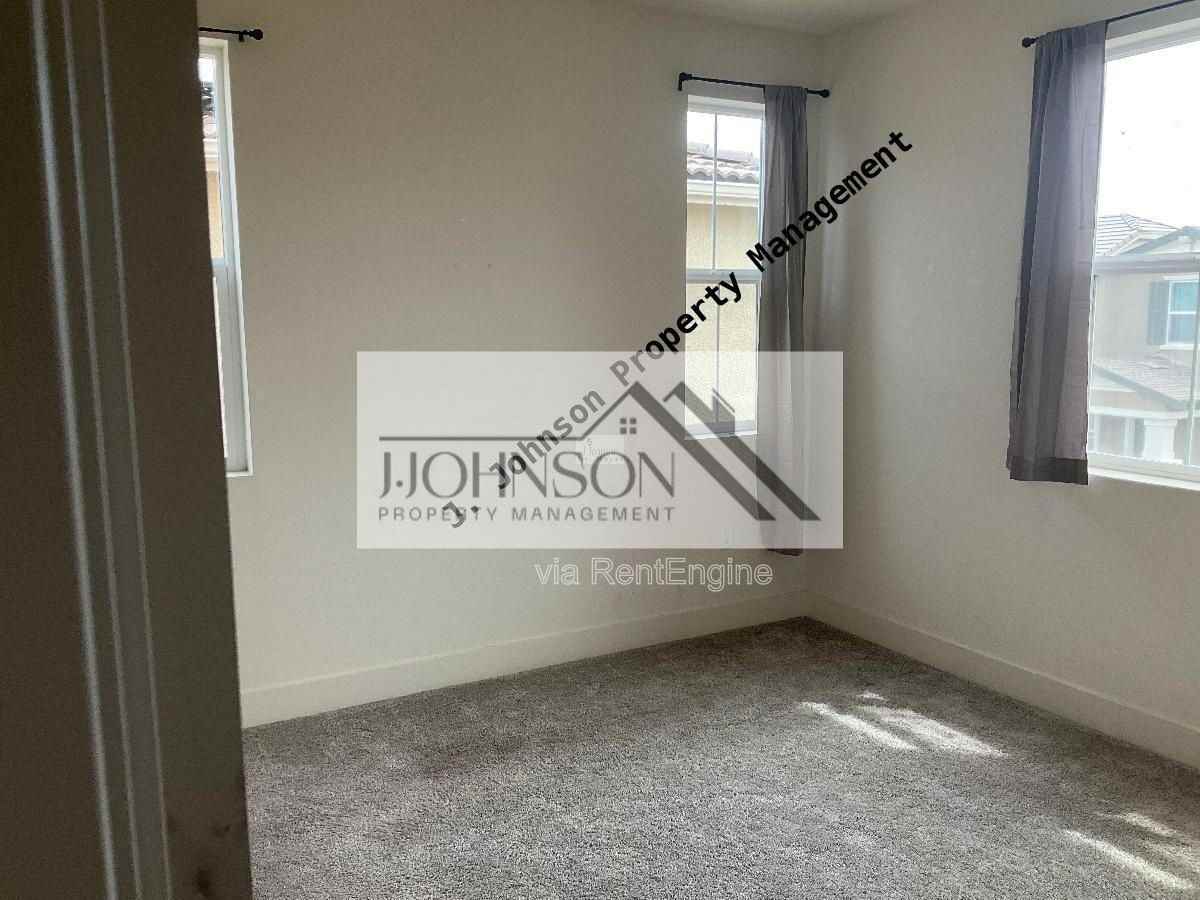 1873 Italia Way - Photo 2 of 14