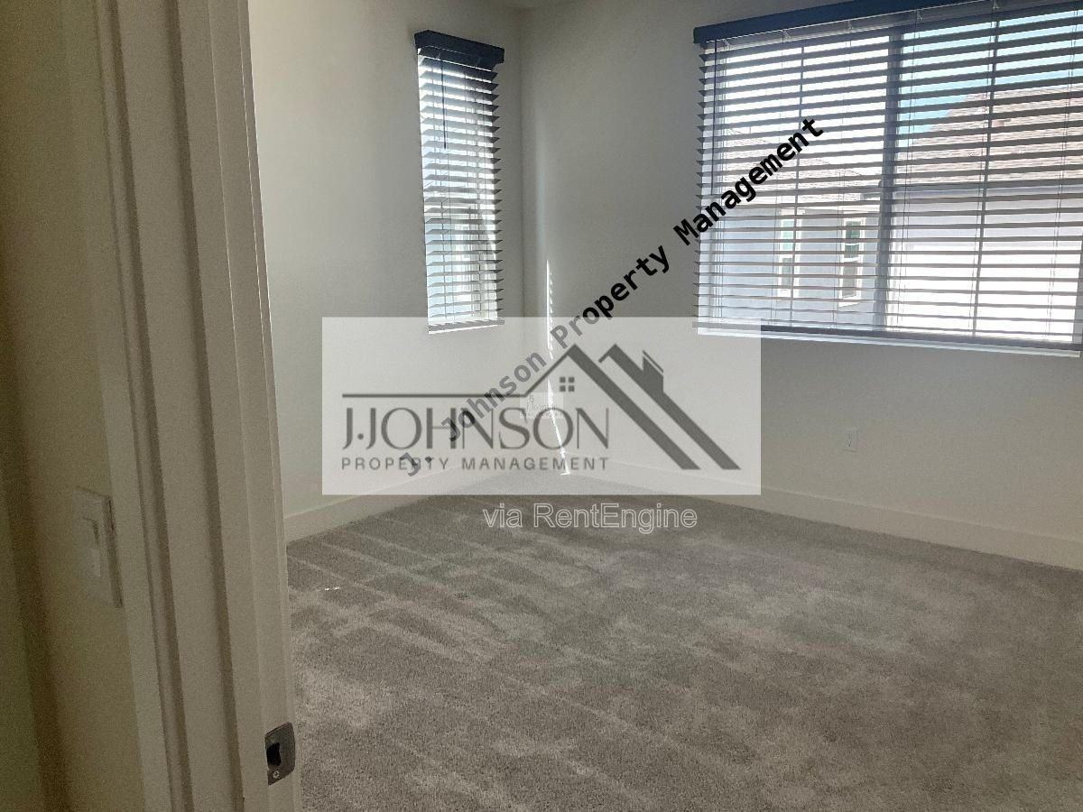 1873 Italia Way - Photo 4 of 14