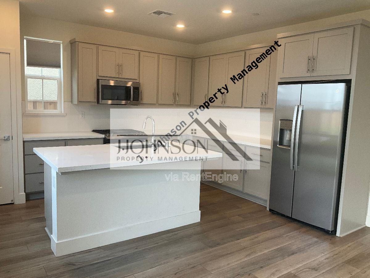 1873 Italia Way - Photo 2 of 14