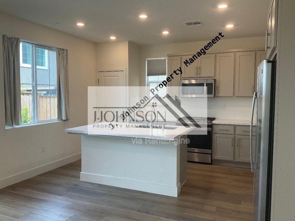 1873 Italia Way - Photo 4 of 14