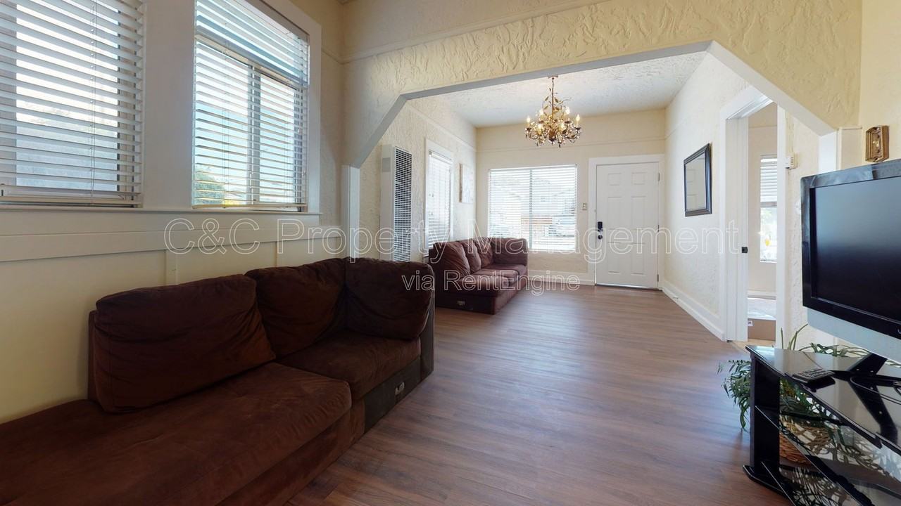 476 Cortes St #A - Photo 2 of 7