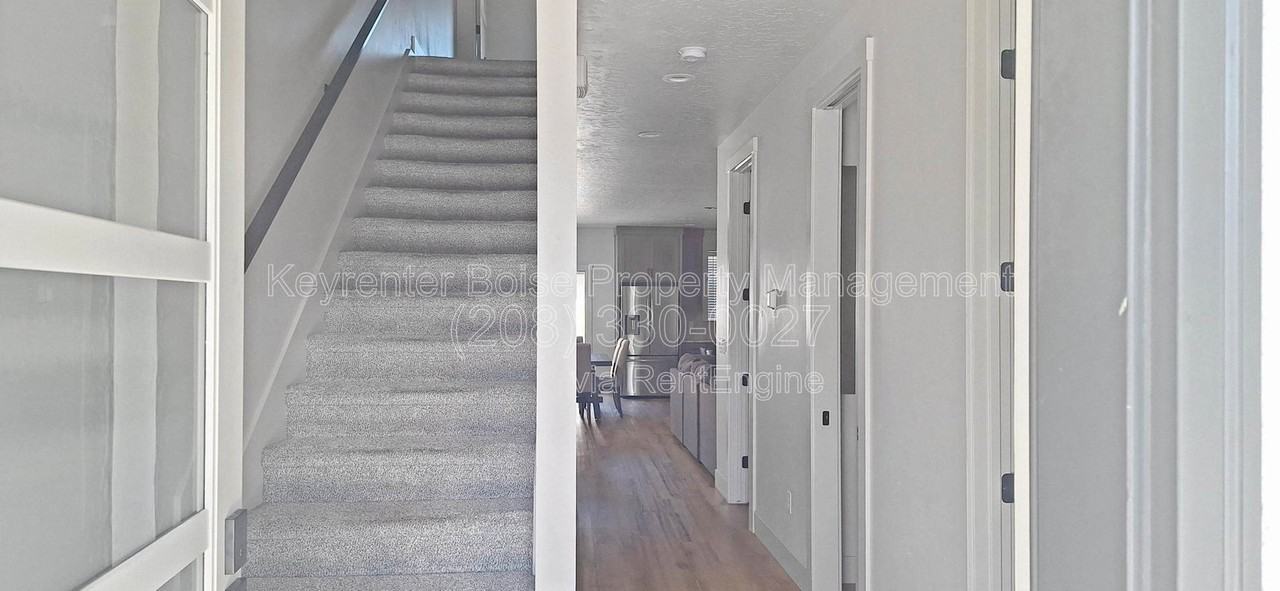 1508 S Oakland Ave - Photo 3 of 22