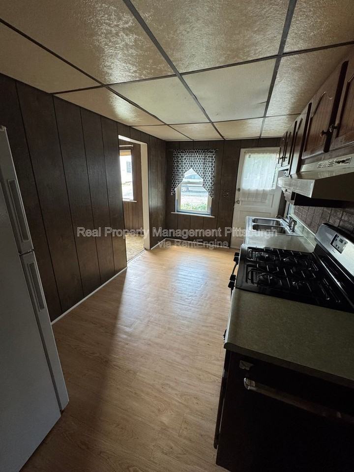 2812 Edwards Way - Photo 7 of 16