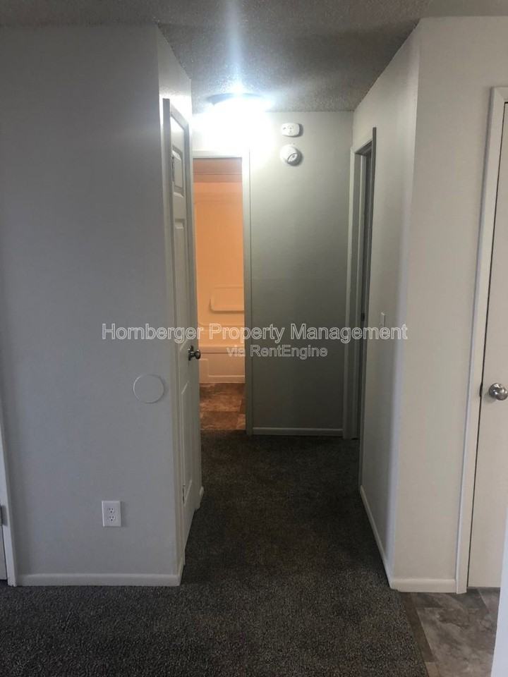 3203 N Smith St #11 - Photo 7 of 13
