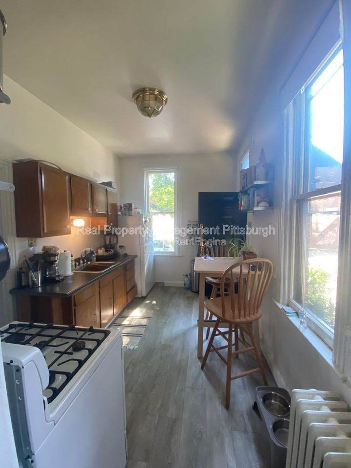 207 S Millvale Ave #1 - Photo 4 of 38