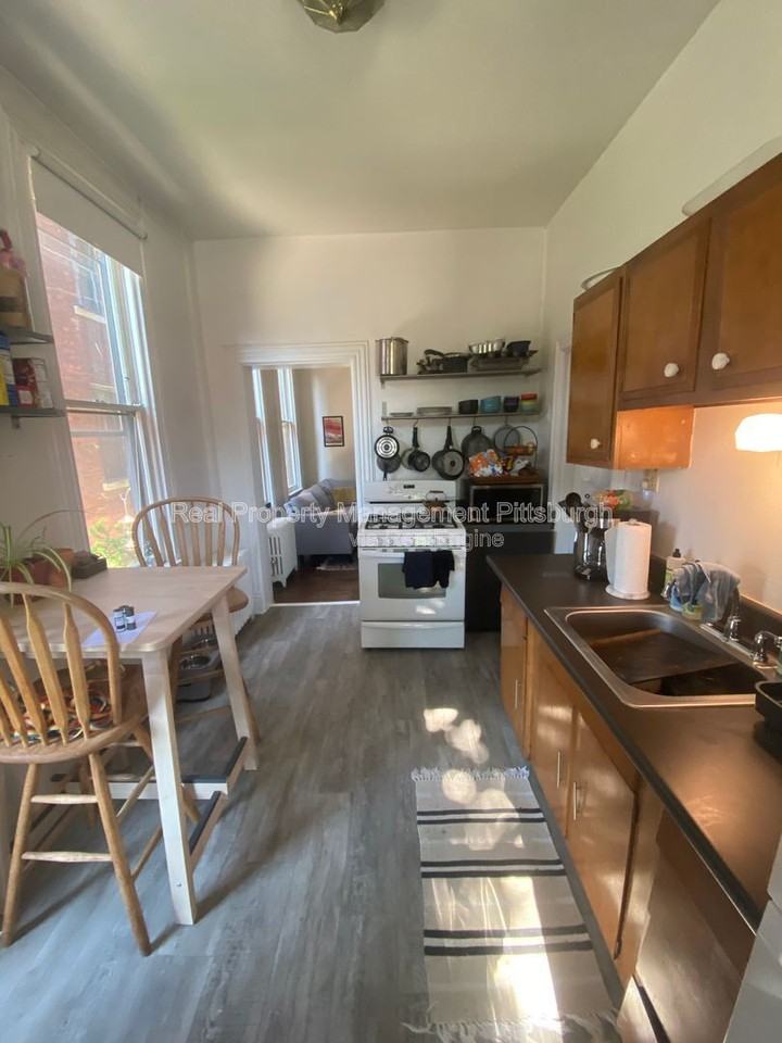 207 S Millvale Ave #1 - Photo 5 of 38