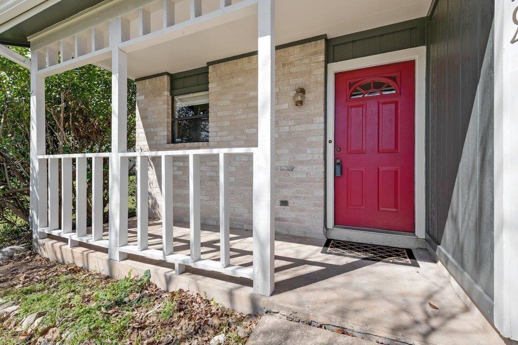 13204 Rampart St - Photo 3 of 24